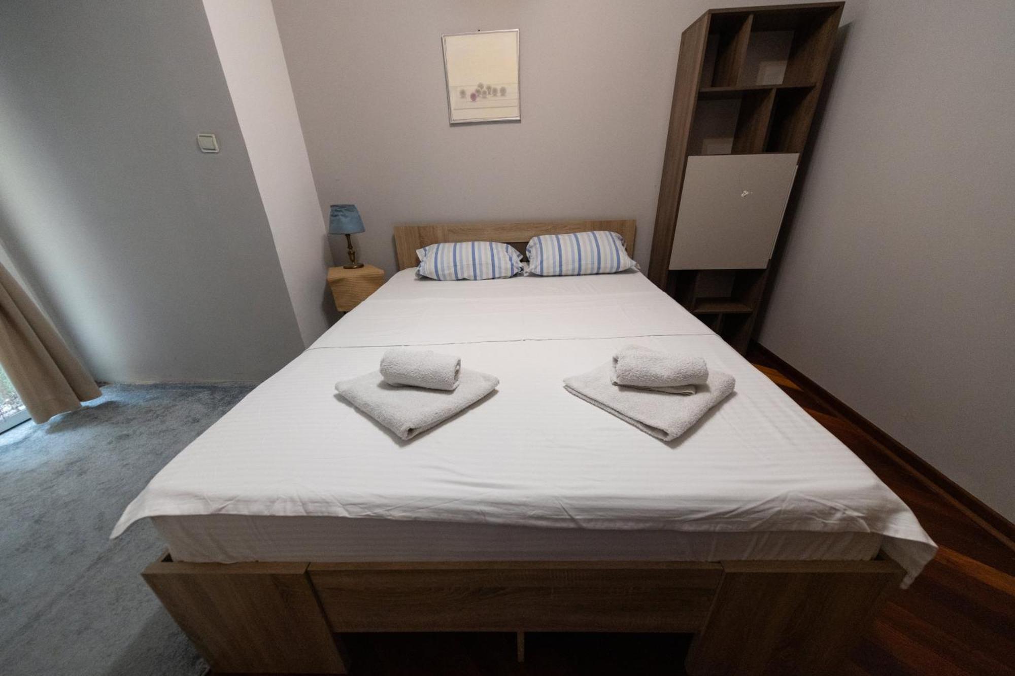 Lux Place Apartments Downtown Крагуевац Екстериор снимка